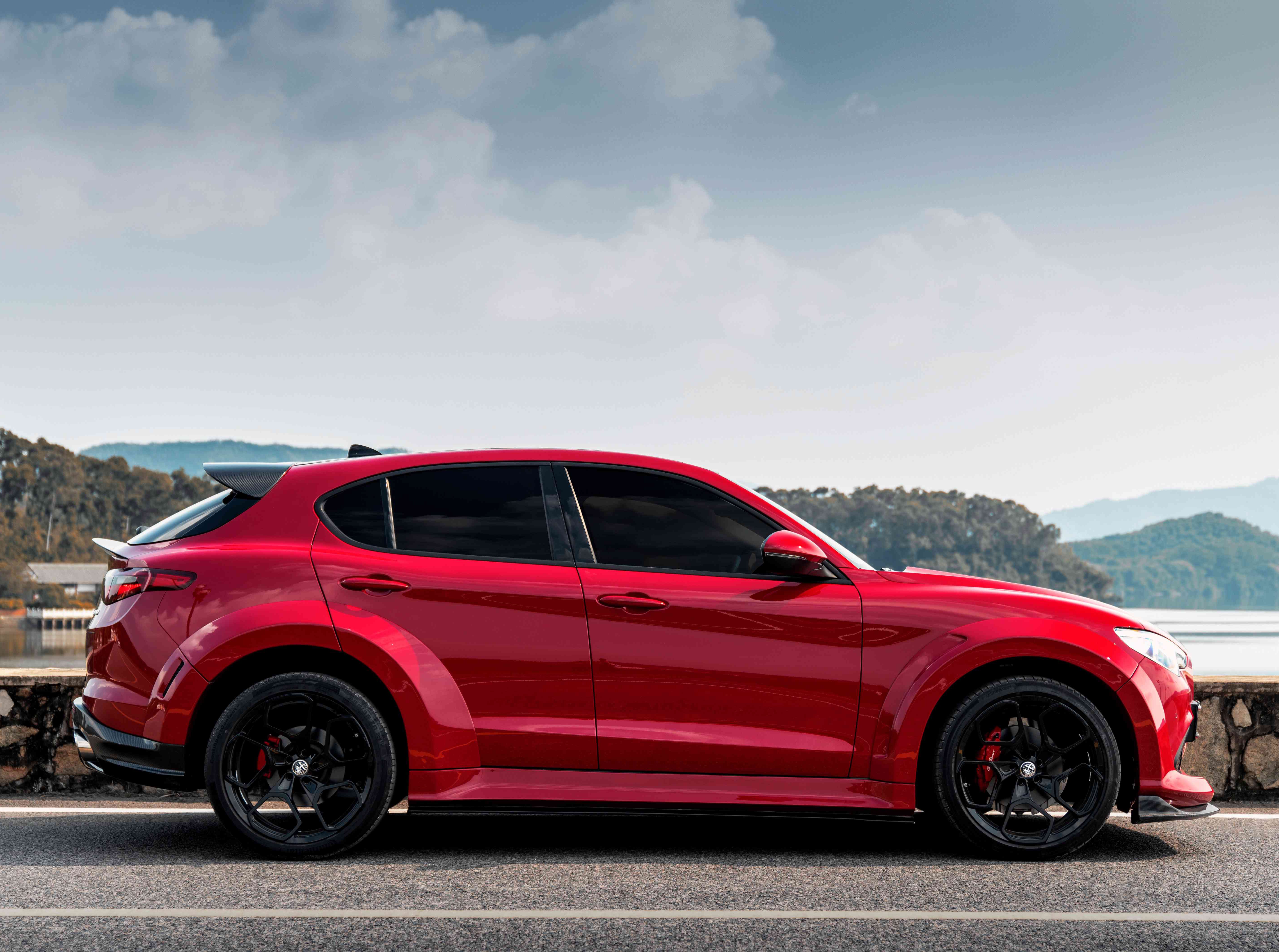 Alfa Romeo Stelvio Dry carbon fiber Widebody kit