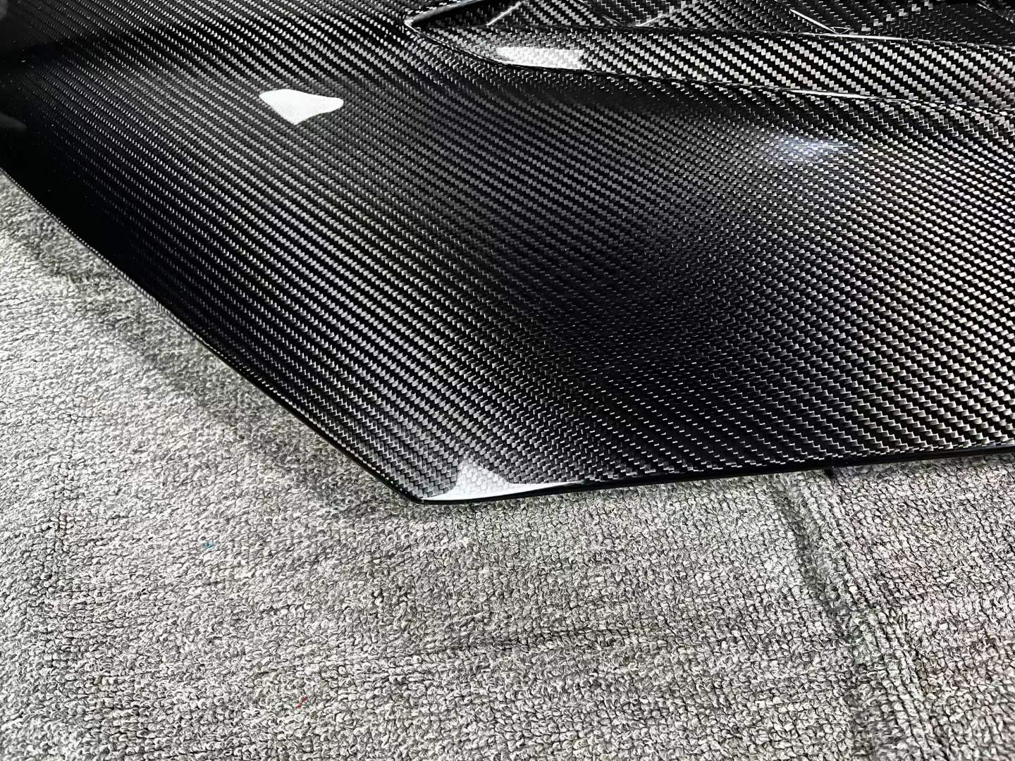 Lamborghini Urus Dry carbon fiber Upgraded P-type Hood