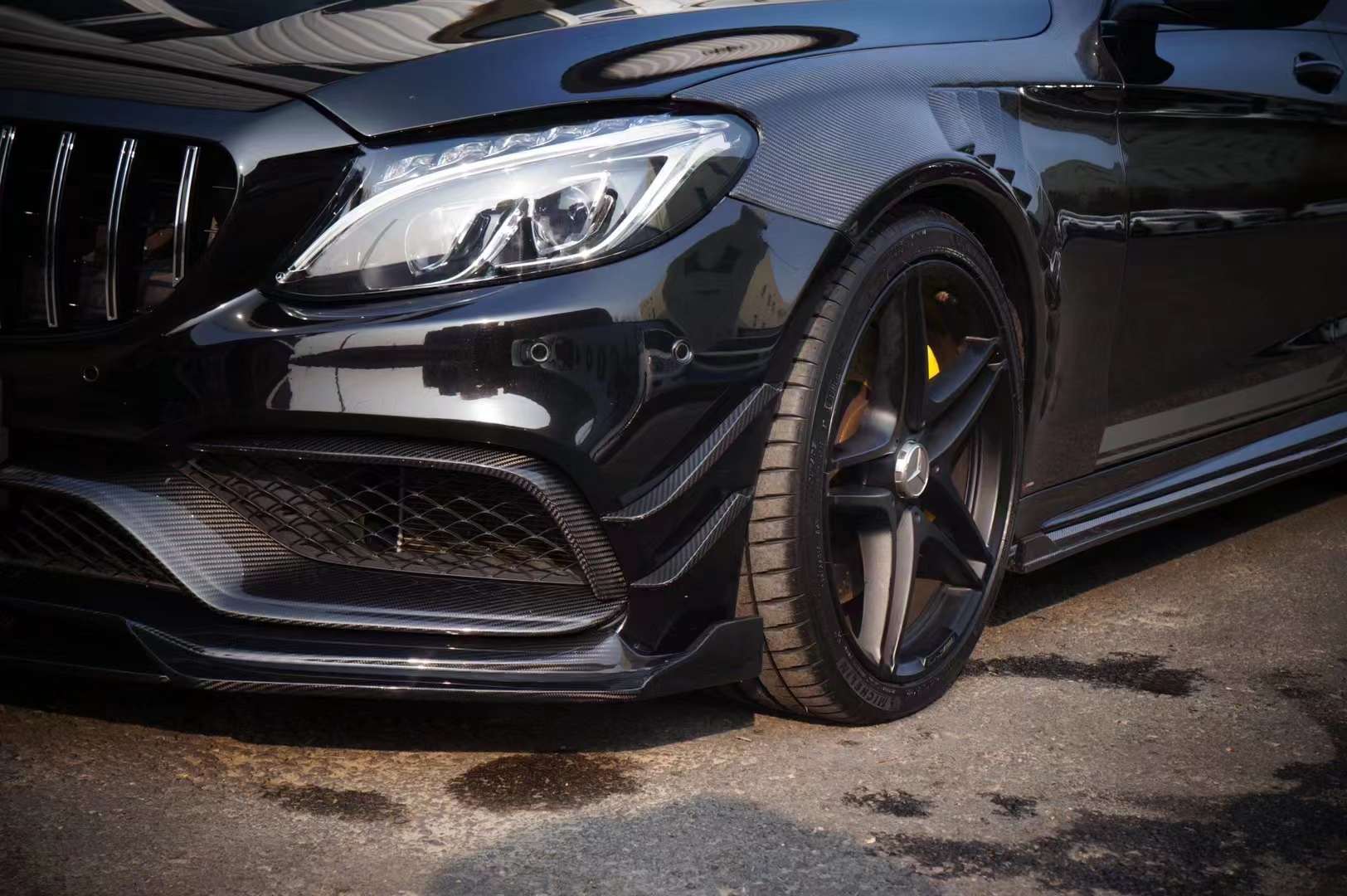 Mercedes-Benz C63 W205 AMG Dry carbon fiber Front Fender
