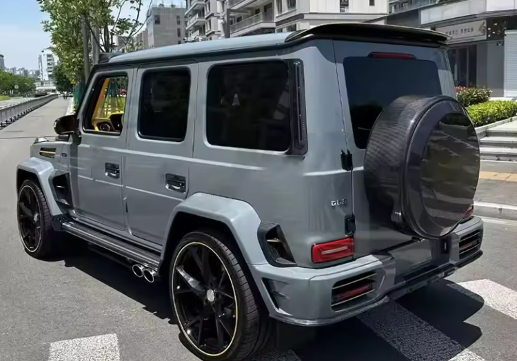 Mercedes-Benz G-Class W463 Dry carbon fiber Spare Tire Outer Ring