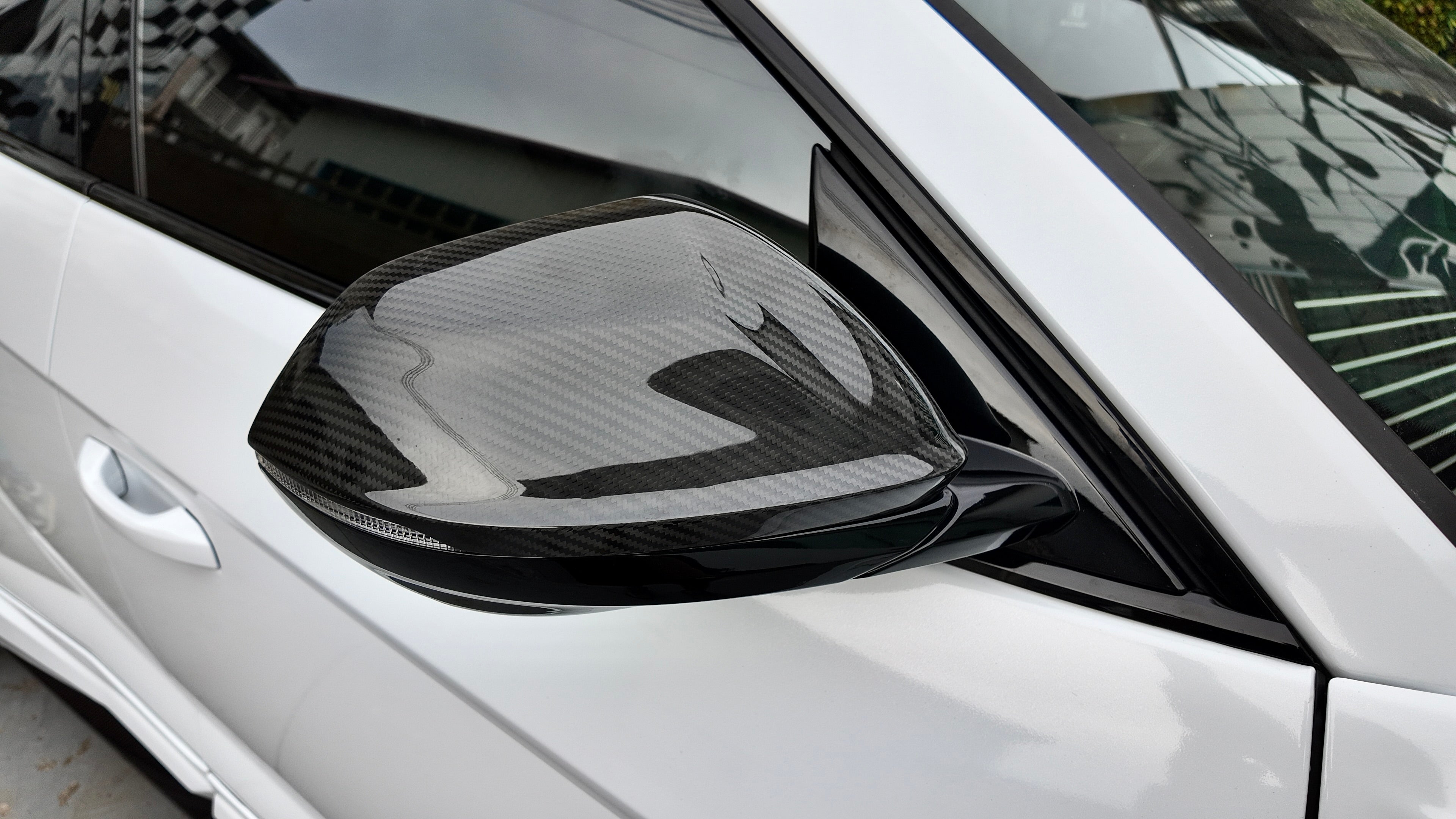 Lamborghini Urus Dry carbon fiber SM-Style Mirrors