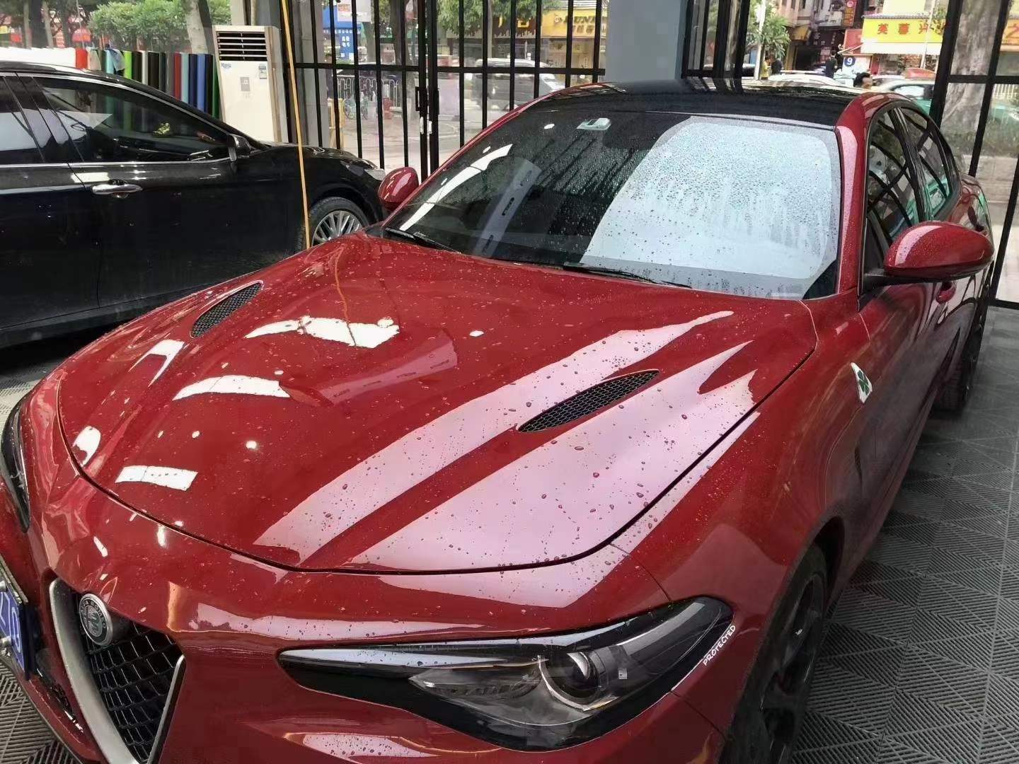 Alfa Romeo Giulia Dry Carbon fiber QV Hood