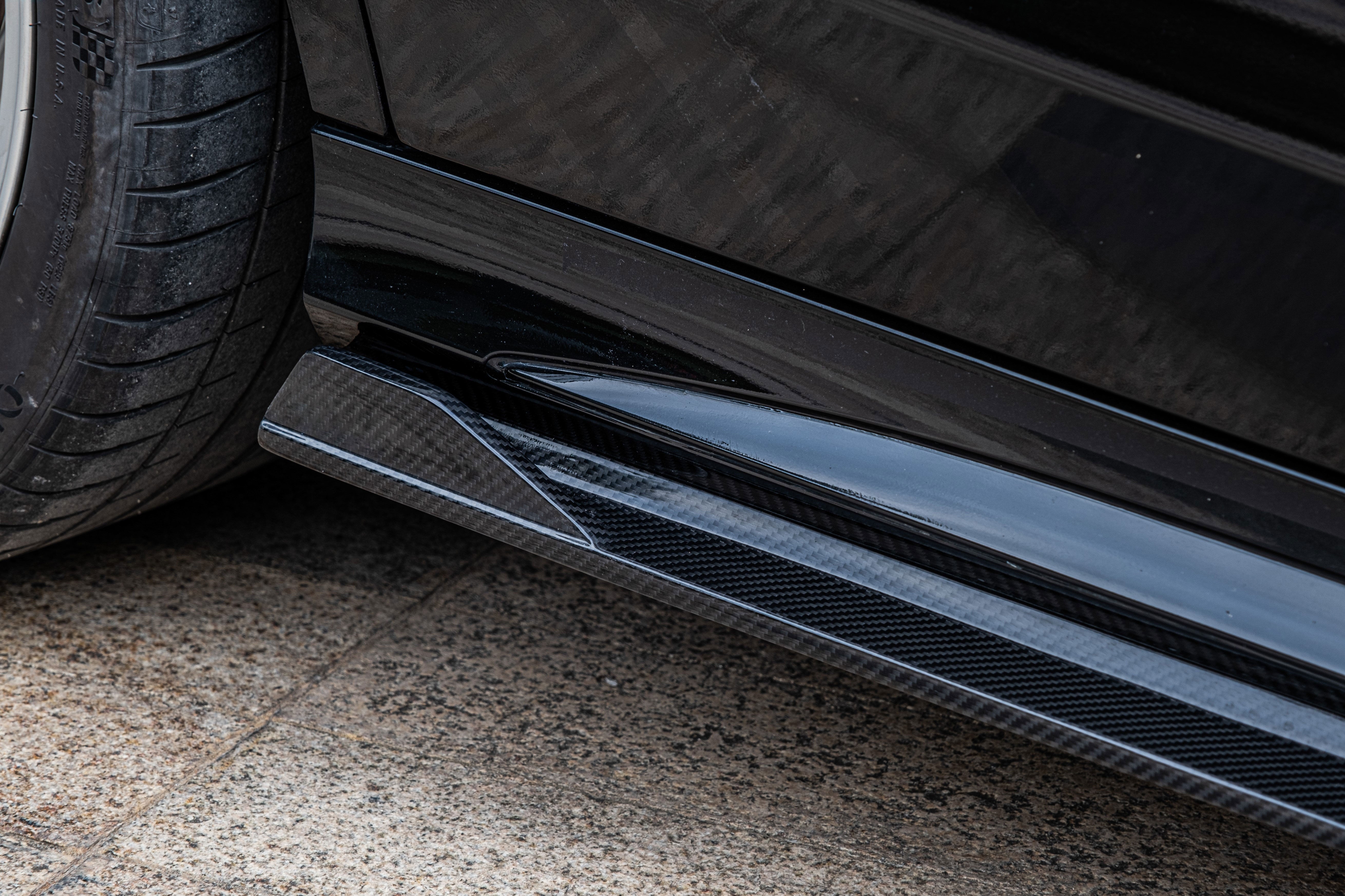 Mercedes-Benz C63 W205 AMG Dry carbon fiber Side Skirts