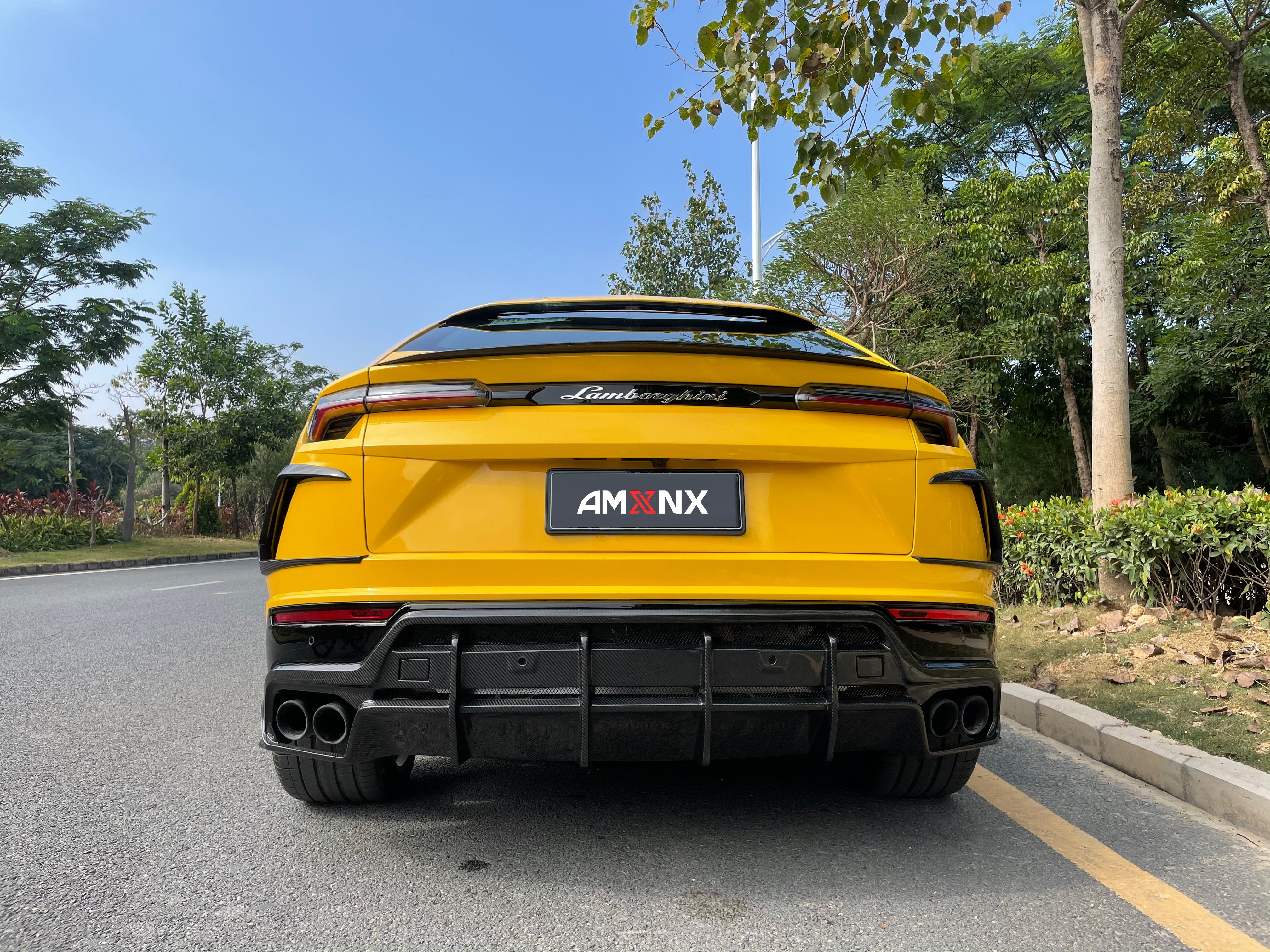 Lamborghini Urus Dry carbon fiber STOP-Style Rear Lip
