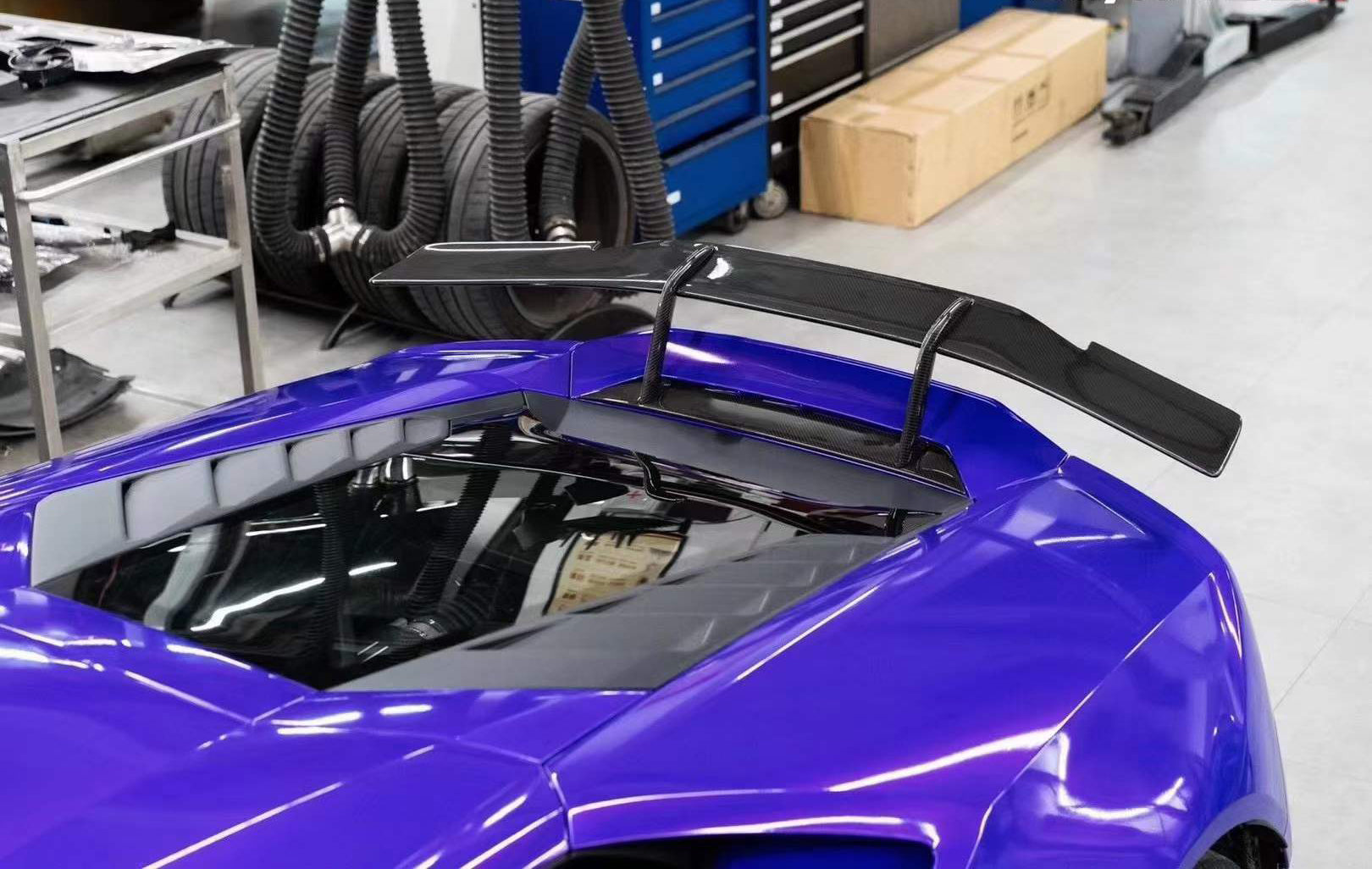 Lamborghini Huracán Dry carbon fiber SN-style Rear Wing