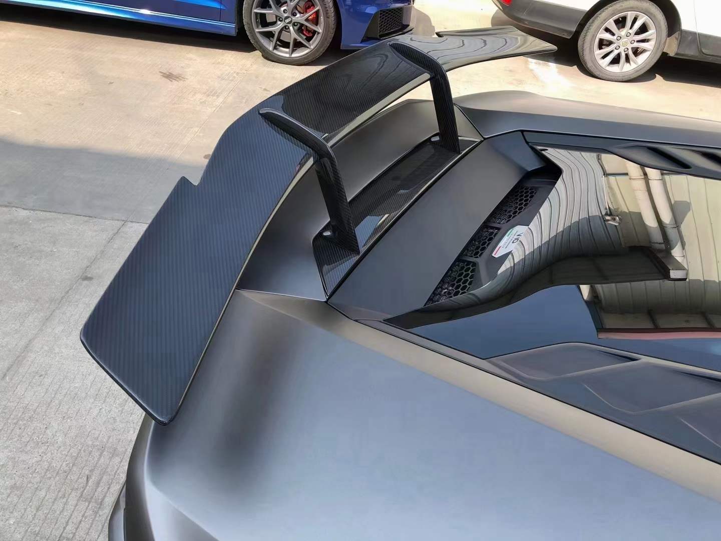 Lamborghini Huracán Dry carbon fiber SN-style Rear Wing