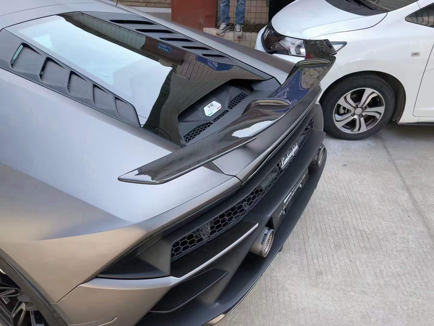 Lamborghini Huracán Dry carbon fiber SN-style Rear Wing