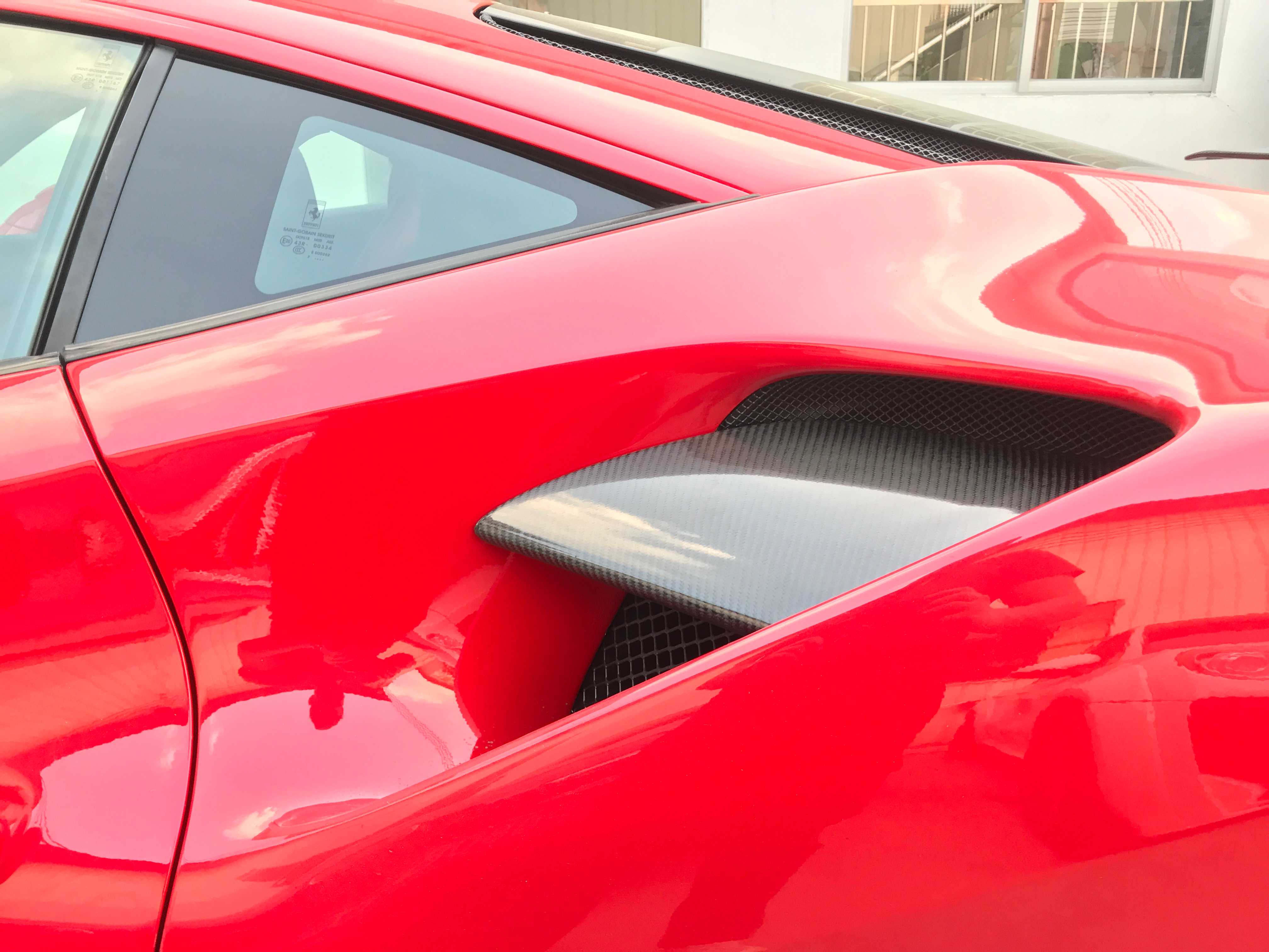Ferrari 488 SN Dry carbon fiber Rear Fender Airintake Trims
