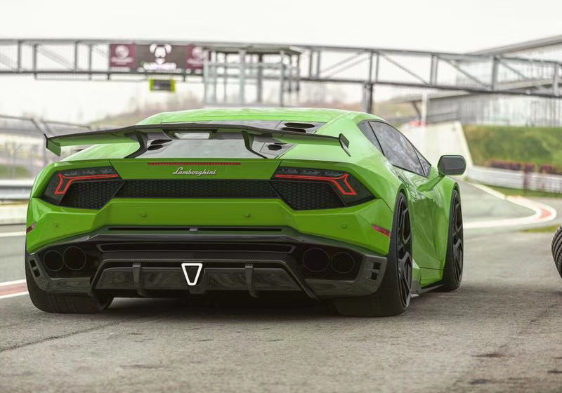 Lamborghini Huracán Dry carbon fiber SD-style Rear Bumper