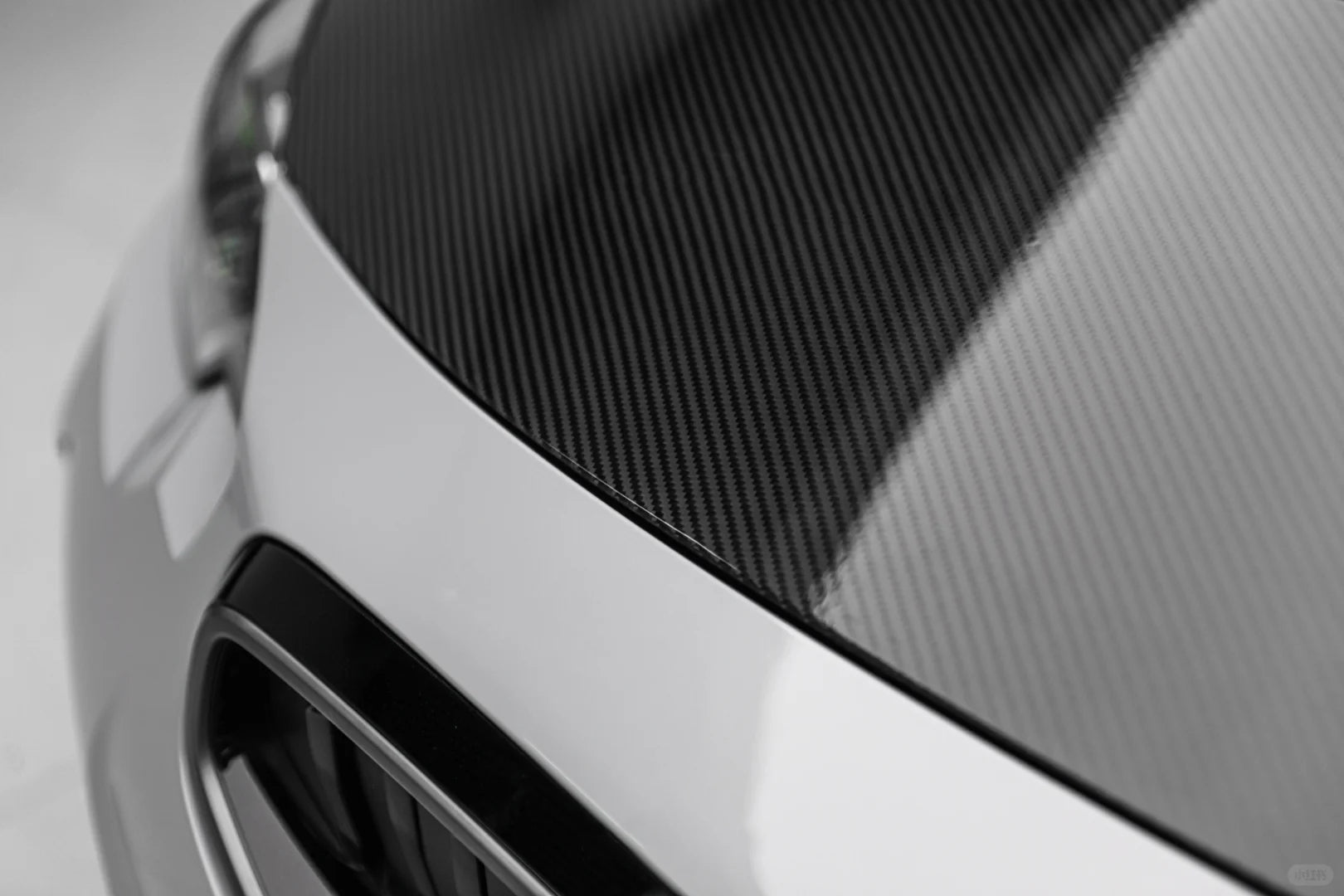 BMW M2 G87 Dry carbon fiber cover