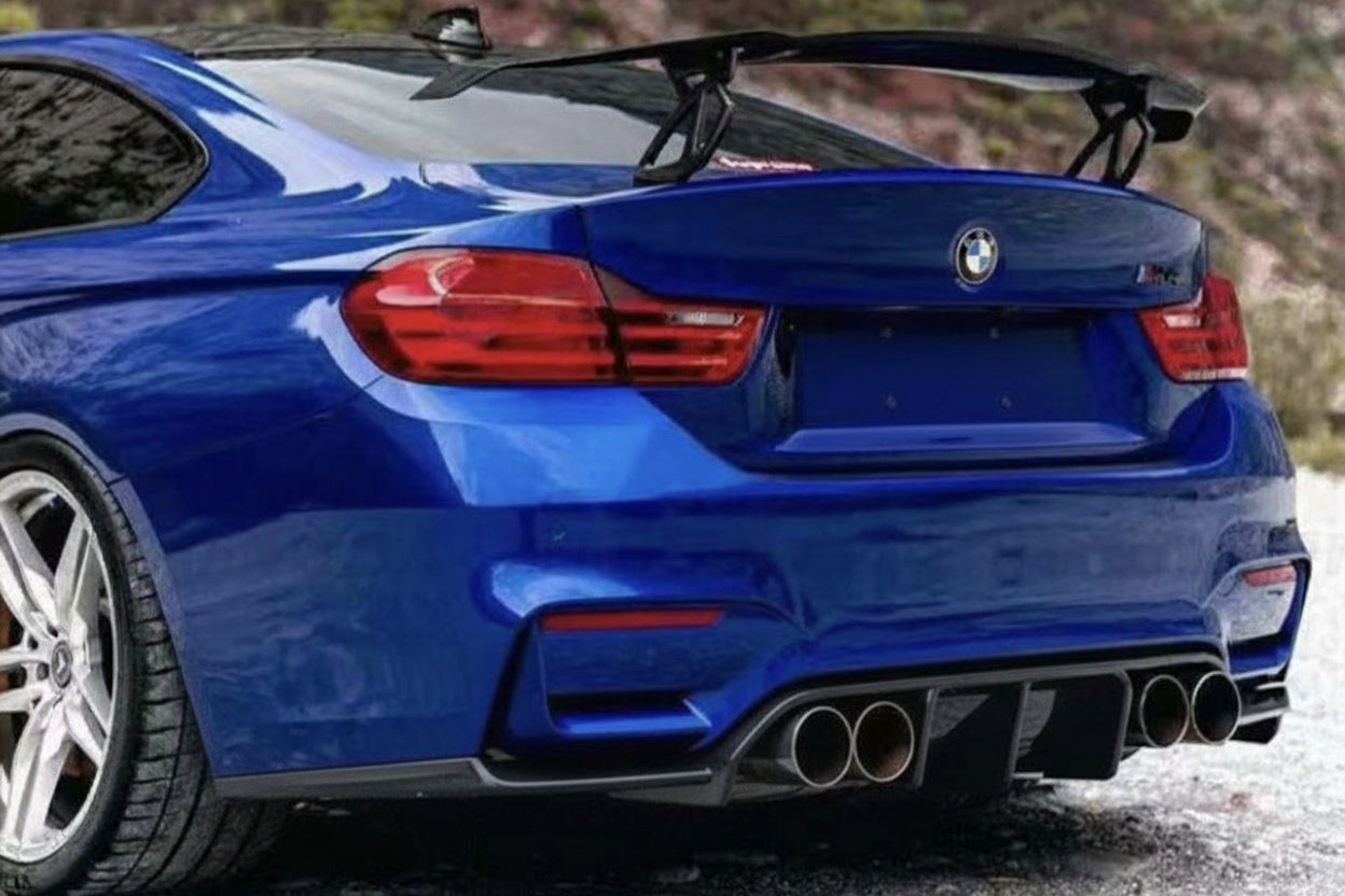 BMW M3/M4 F8x Dry carbon fiber V Diffuser