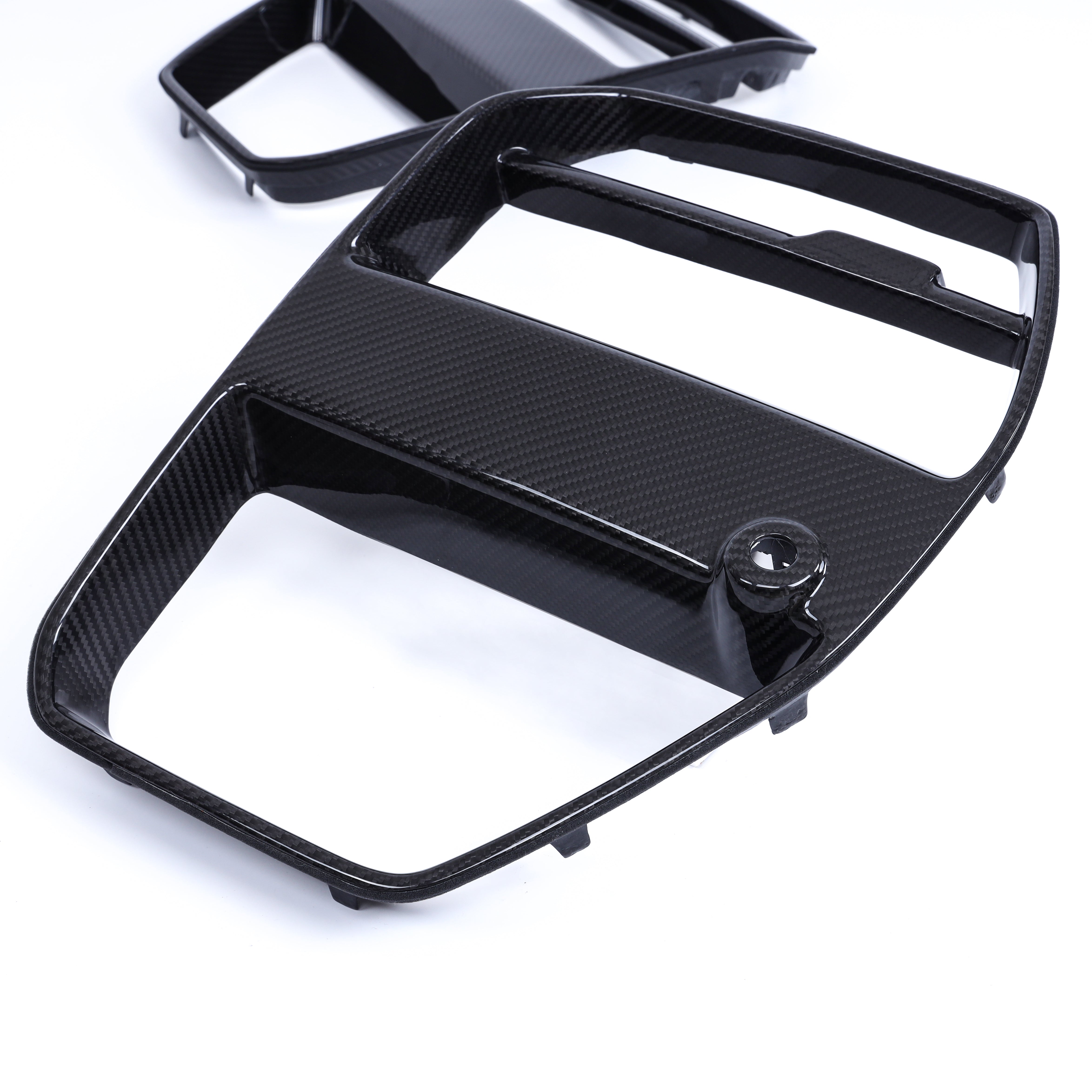 BMW M3/M4 G8x Dry carbon fiber Grille
