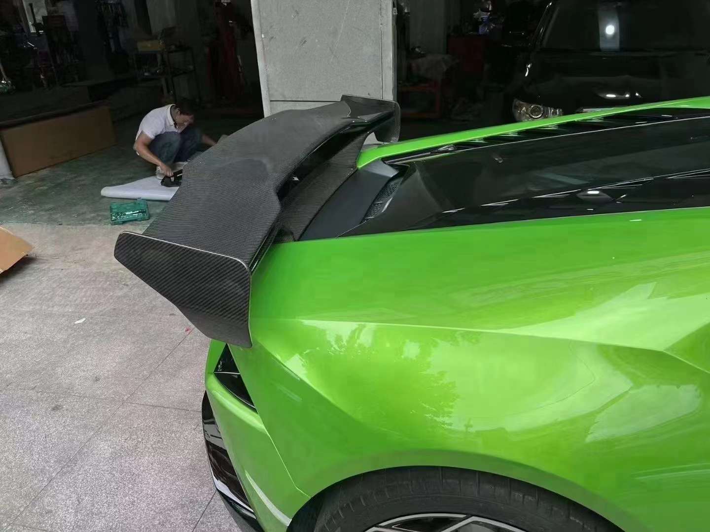 Lamborghini Huracán EVO Dry carbon fiber SV-style Rear Wing