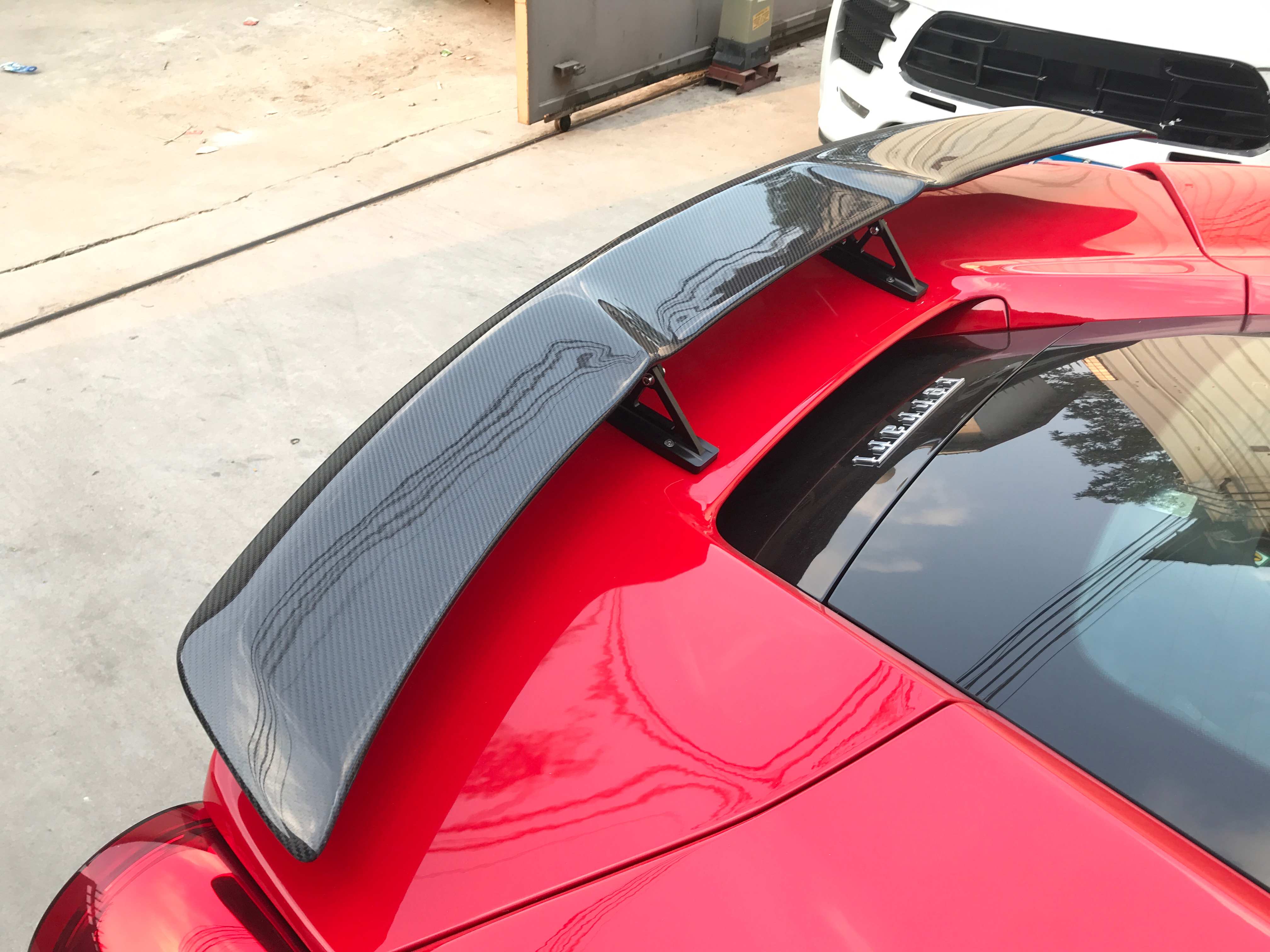 Ferrari 488 SN Dry carbon fiber Rear Spoiler