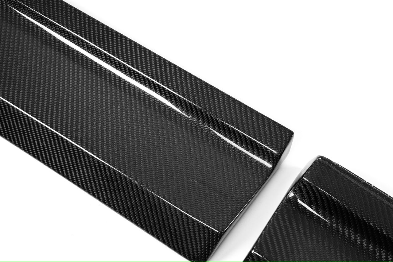 Aston Martin DBX Carbon fiber Side Skirts