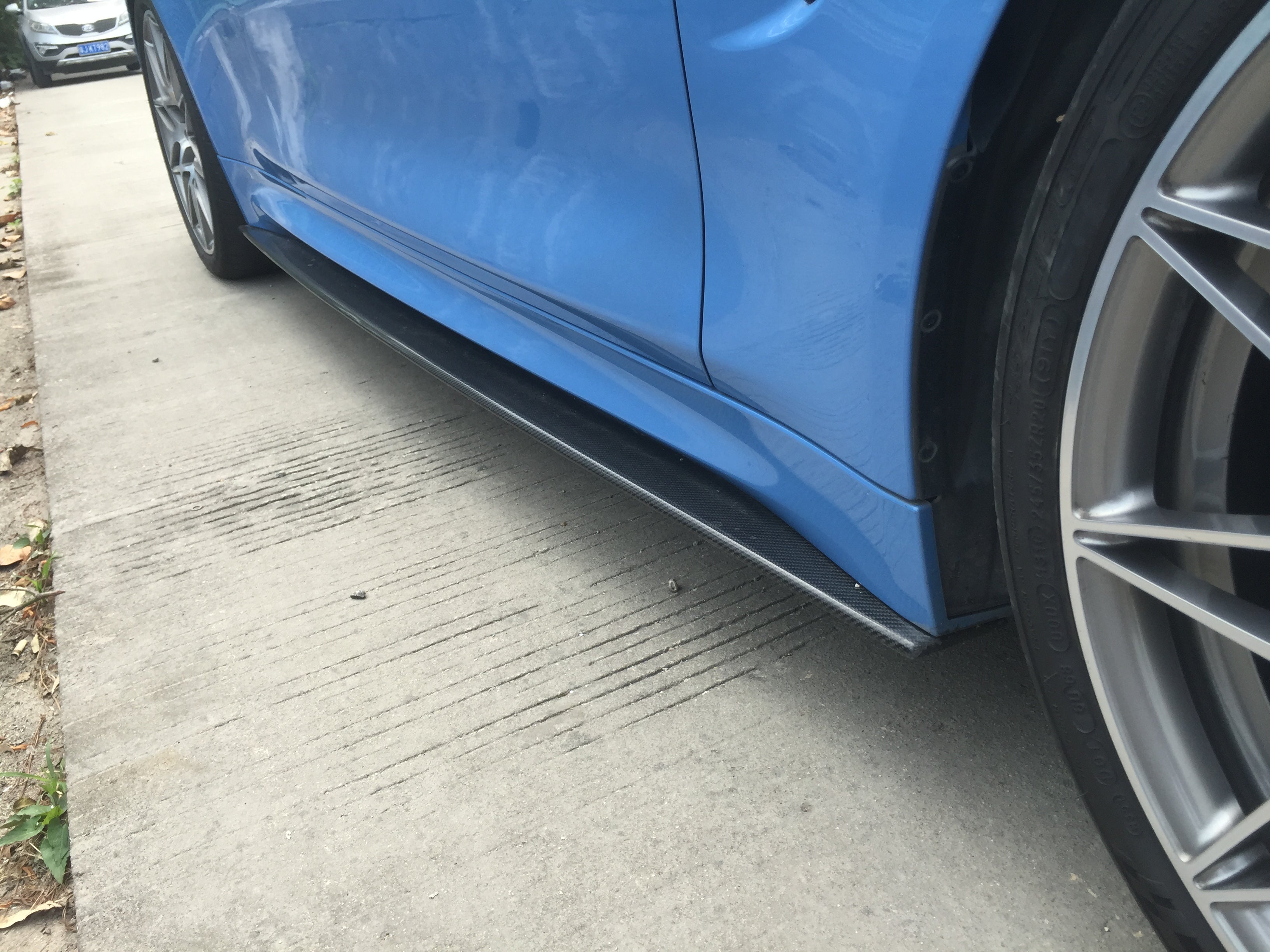 BMW M3/M4 F8x Dry carbon fiber M-Performance Side Skirts
