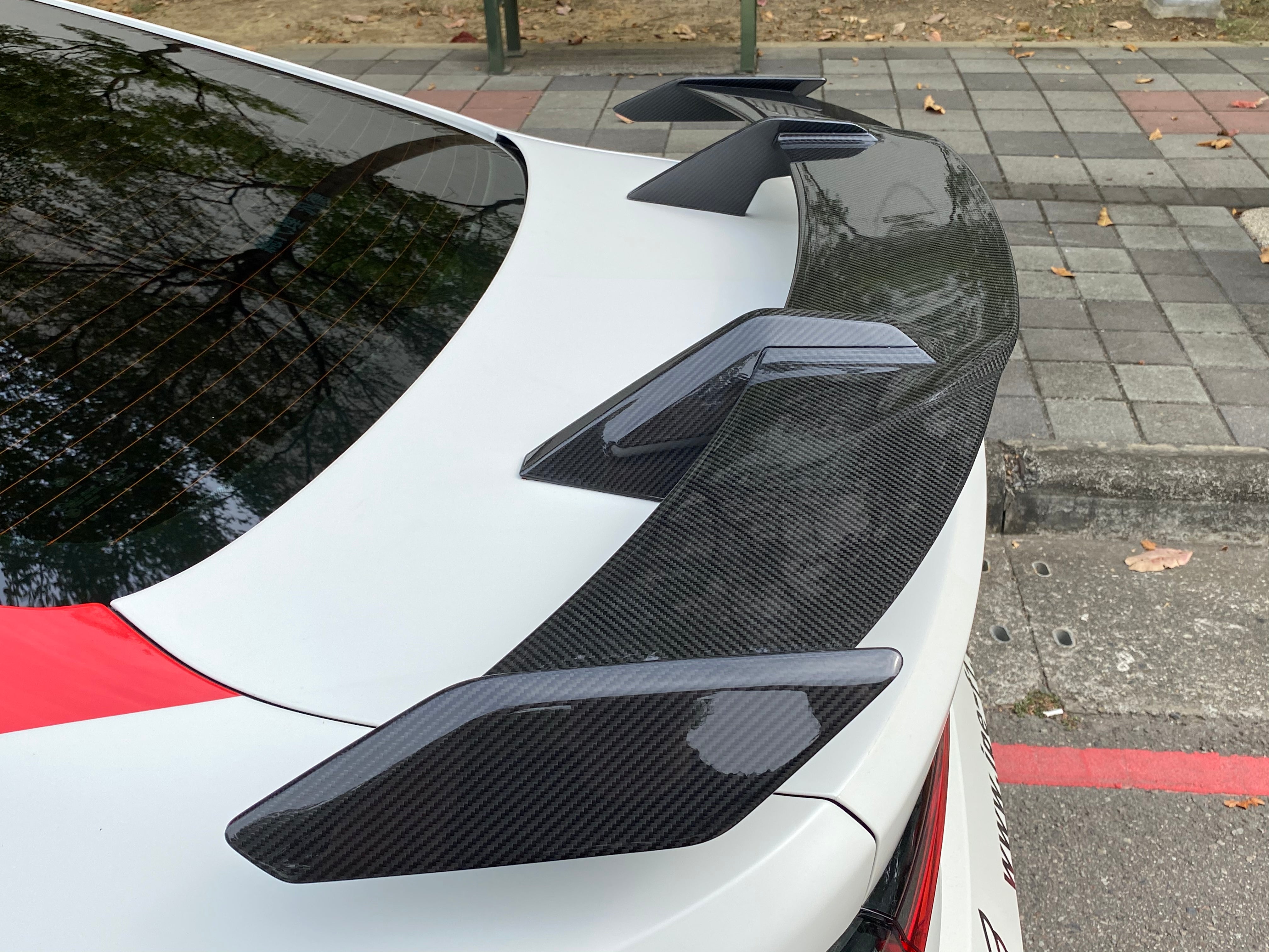 BMW M3/M4 G8x Dry carbon fiber M-Performance Rear Wing